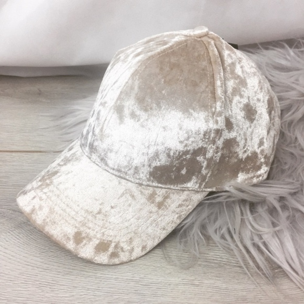 SOLD OUT🛑🆕LAST ONE‼️CRUSHED VELVET CAP - Picture 2 of 8